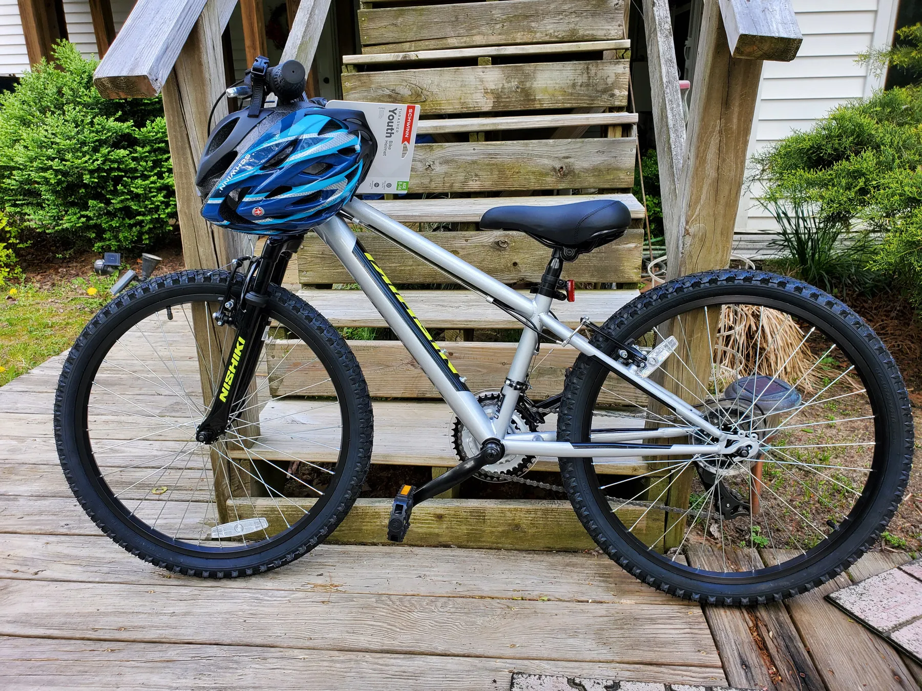 Spring 2022 — a delivery day outside